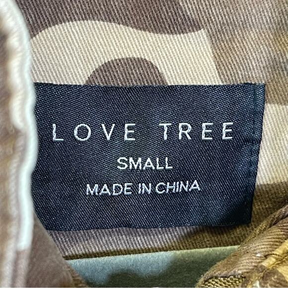 Love Tree, Camoflauge Jacket. Size Small. In excellent condition! - Picture 7 of 7